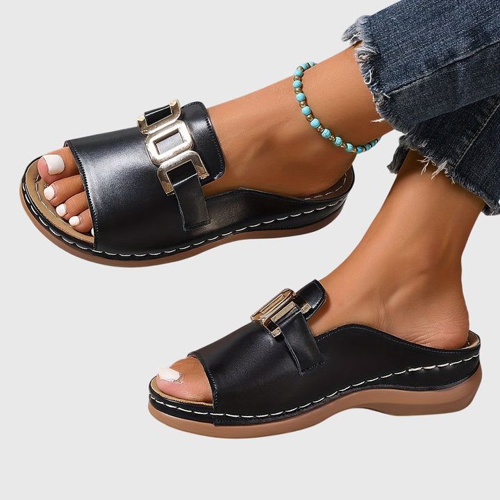 Camille – Sandales à boucle élégantes et confortables