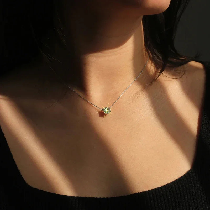 Collier Solitaire Élégant en Cristal